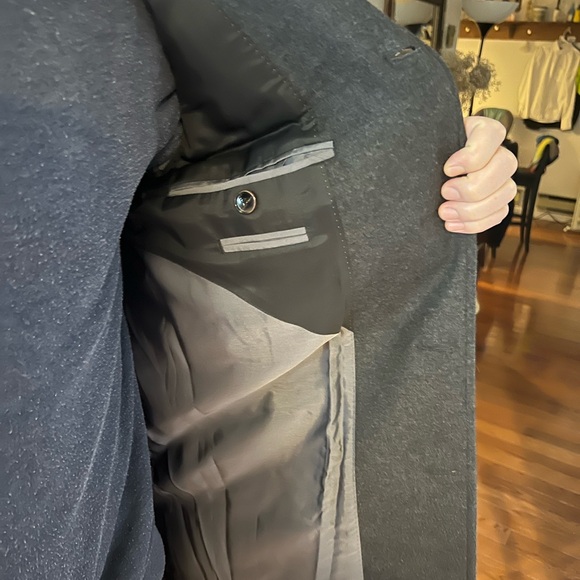 Men’s Hugo Boss wool coat- size 42 - charcoal - Picture 8 of 10